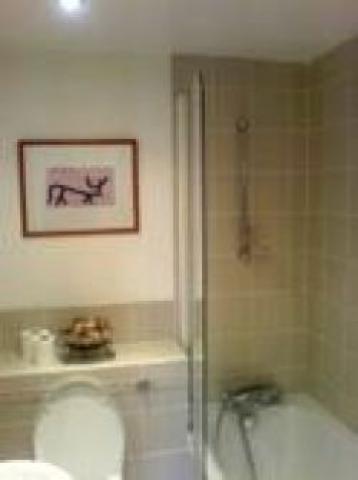 			ONE BED PLUS STUDY, 1 Bedroom, 1 bath, 1 reception Flat			 Broadhurst Gardens, WEST HAMPSTEAD